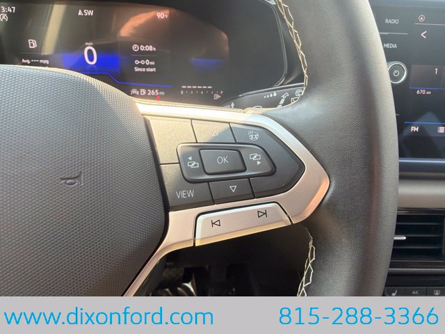 Used 2023 Volkswagen Taos SE FWD image 15