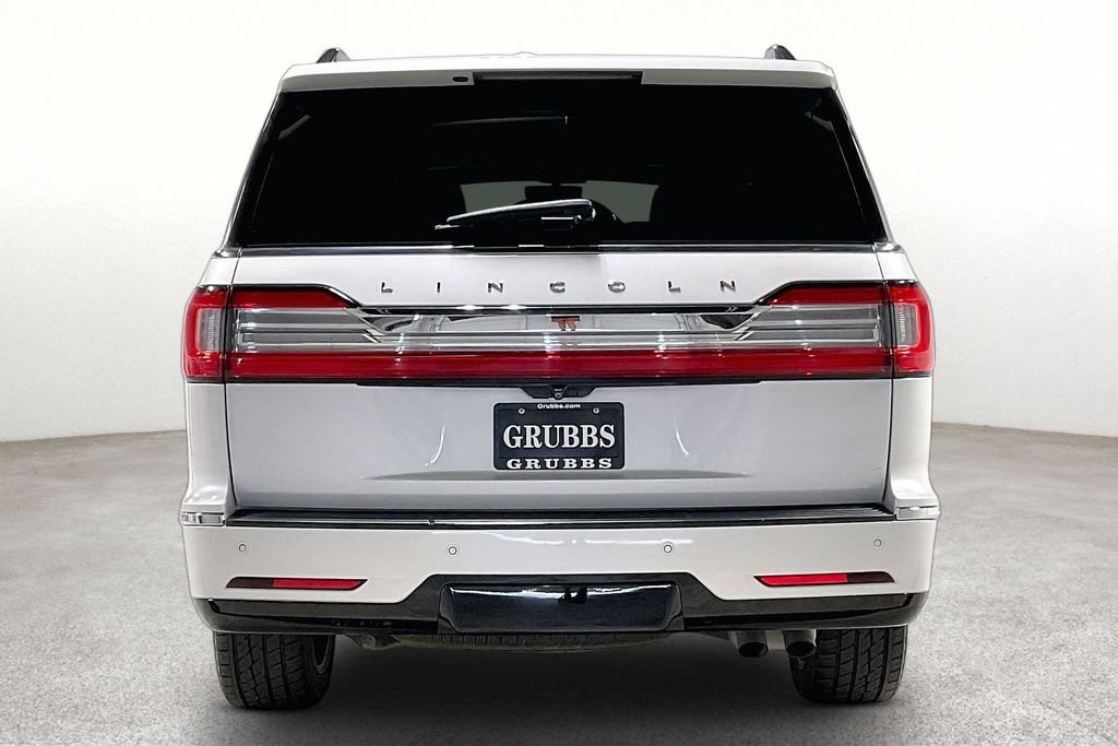 Used 2018 Lincoln Navigator Reserve w/ Technology Package AWD/4WD image 5