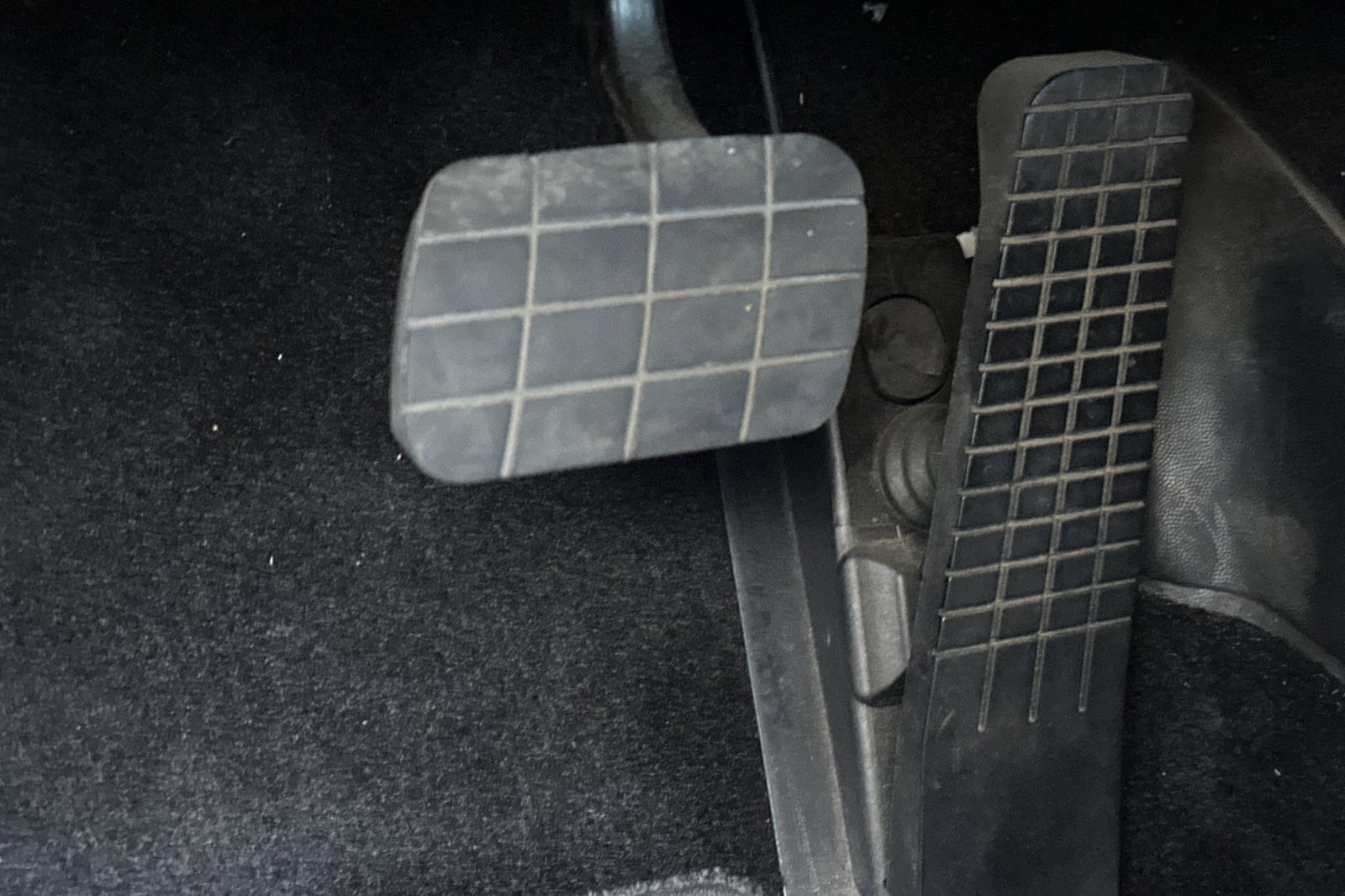 Used 2002 Porsche 911 Carrera 4 image 38