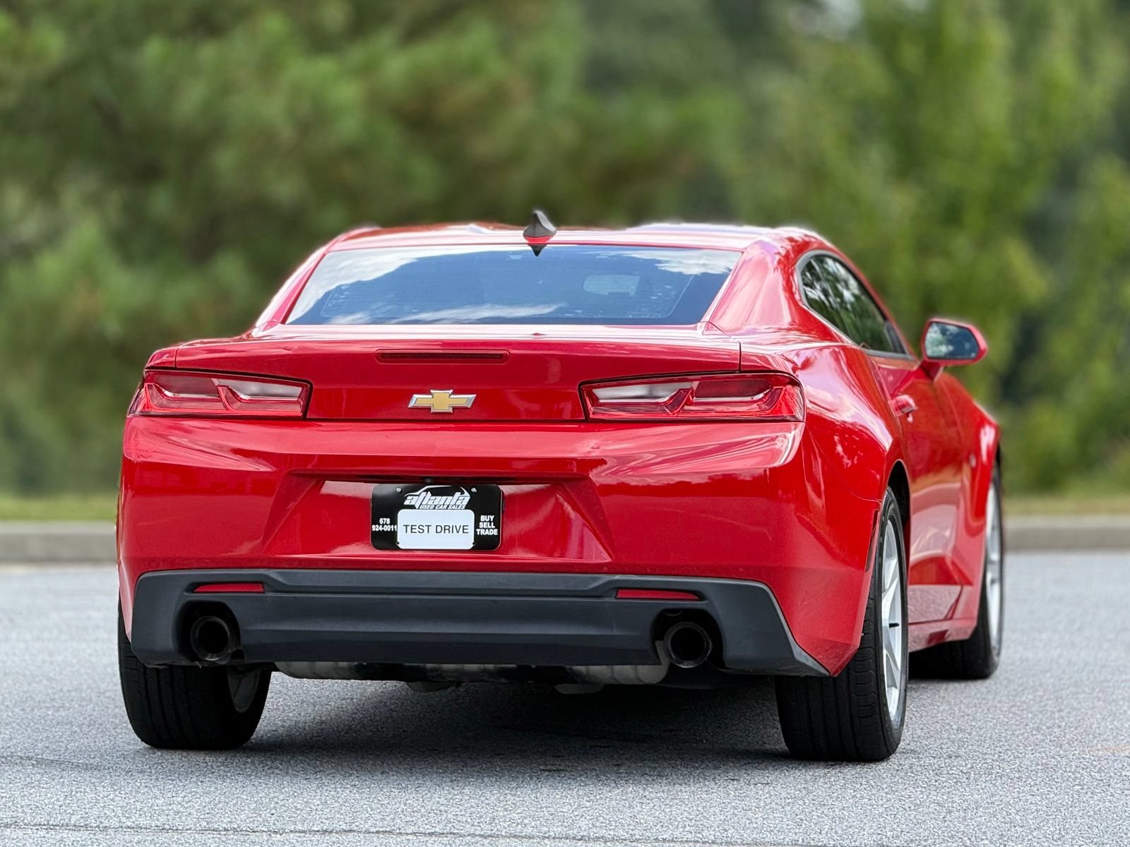 Used 2017 Chevrolet Camaro LT RWD image 7