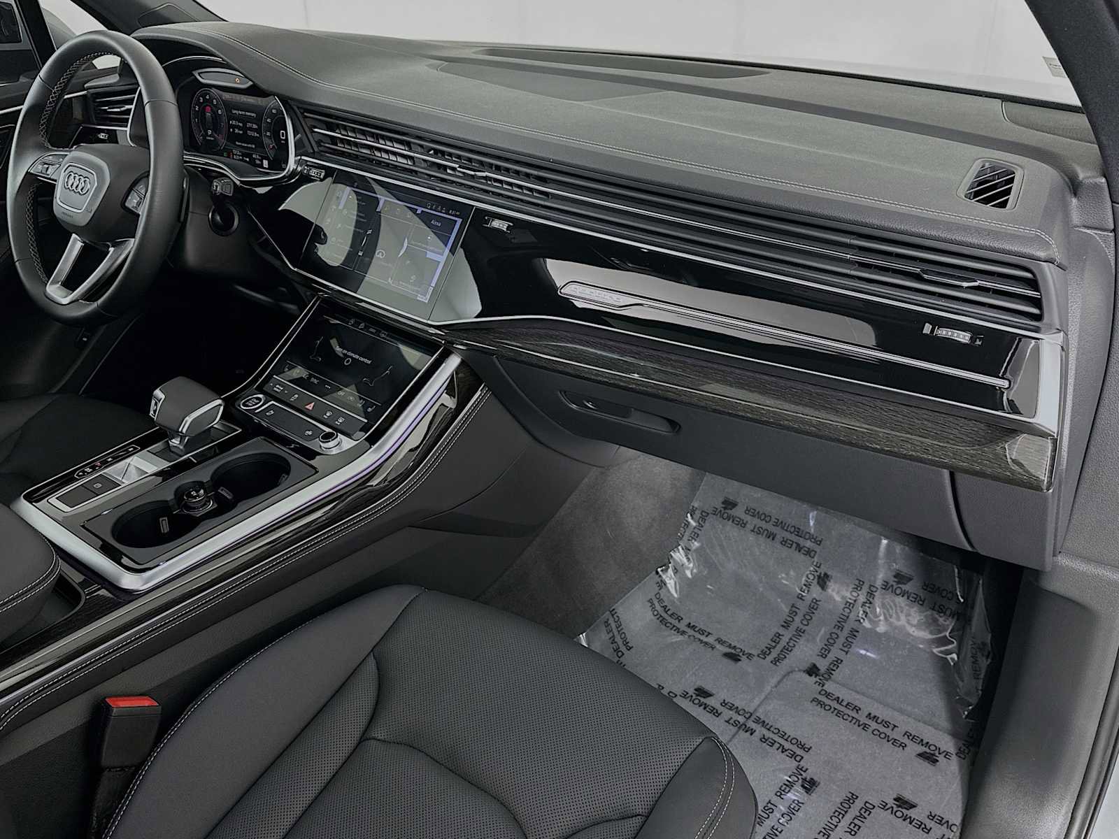 Used 2025 Audi Q7 Premium Plus w/ Premium Plus Package image 29