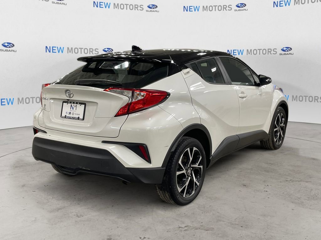 Used 2019 Toyota C-HR XLE image 5