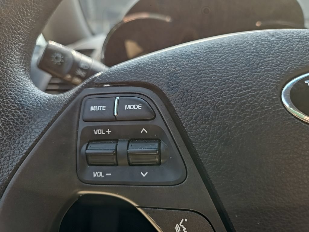 Used 2016 Kia Forte LX FWD image 14