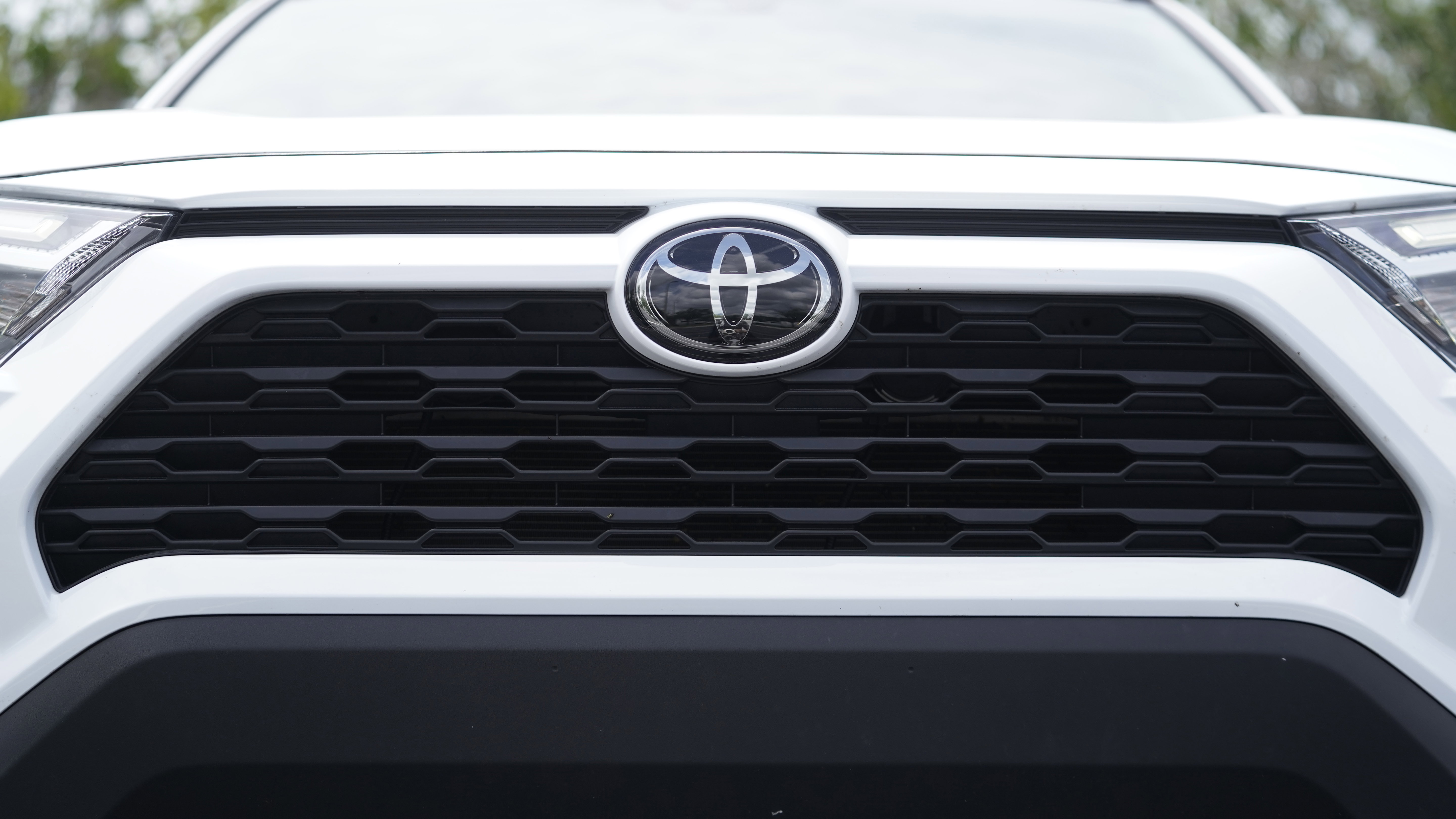 Used 2024 Toyota RAV4 XLE w/ Convenience Package FWD image 27