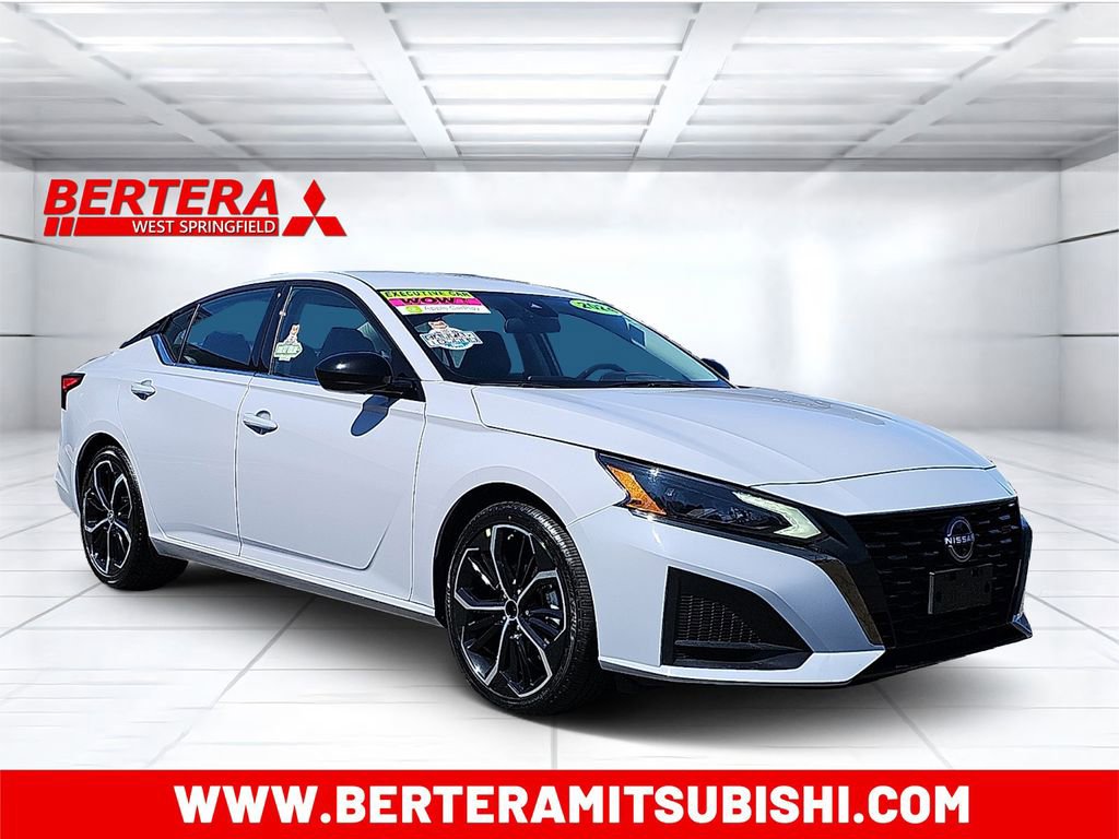 Used 2024 Nissan Altima 2.5 SR