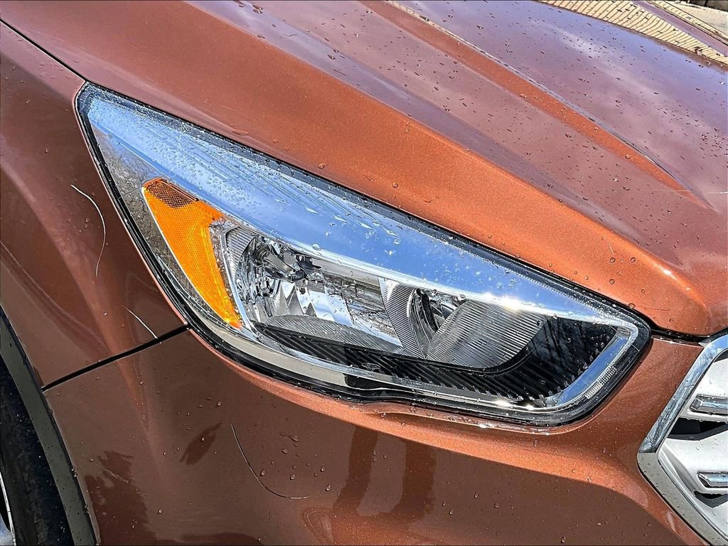 Used 2017 Ford Escape SE AWD/4WD image 26