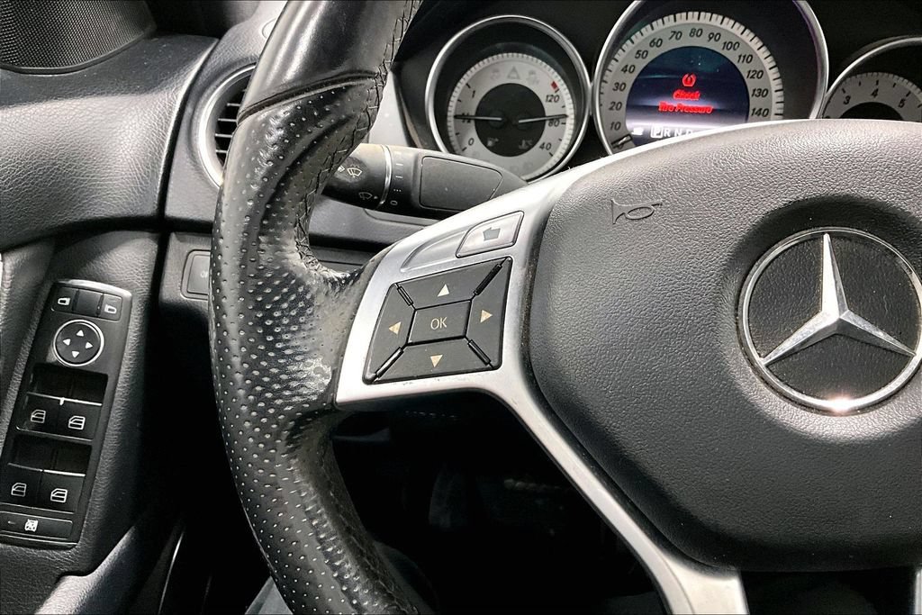 Used 2013 Mercedes-Benz C 300 4MATIC Sedan image 20