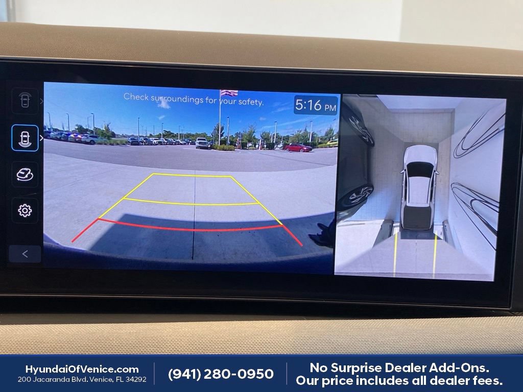 Certified 2025 Hyundai Santa Cruz Limited AWD/4WD image 8