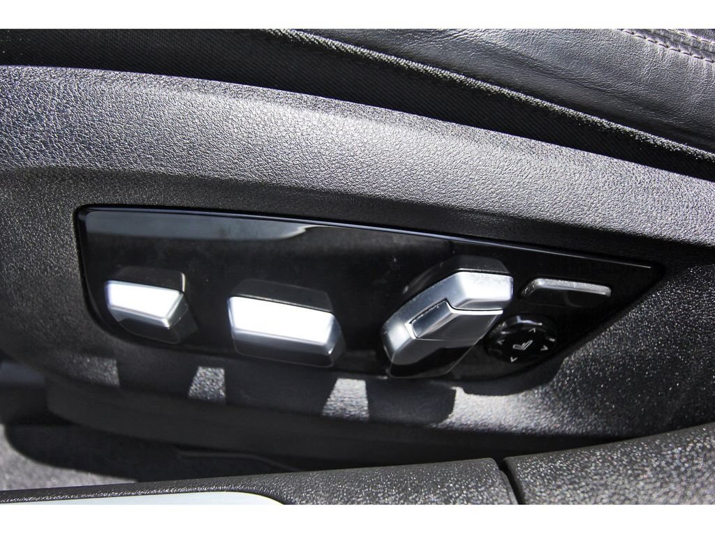 Used 2022 BMW 750i xDrive w/ Executive Package AWD/4WD image 27