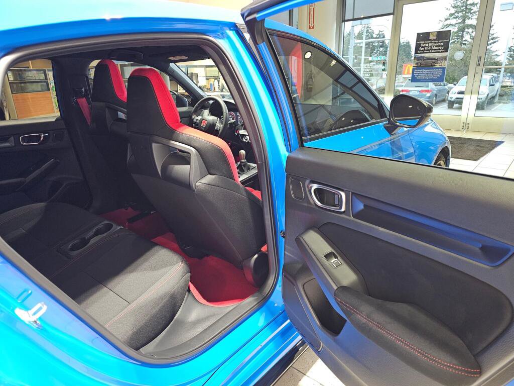Used 2025 Honda Civic Type R image 12