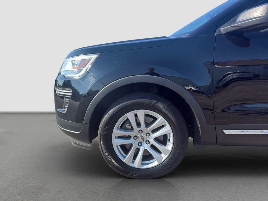 Used 2018 Ford Explorer XLT AWD/4WD image 20