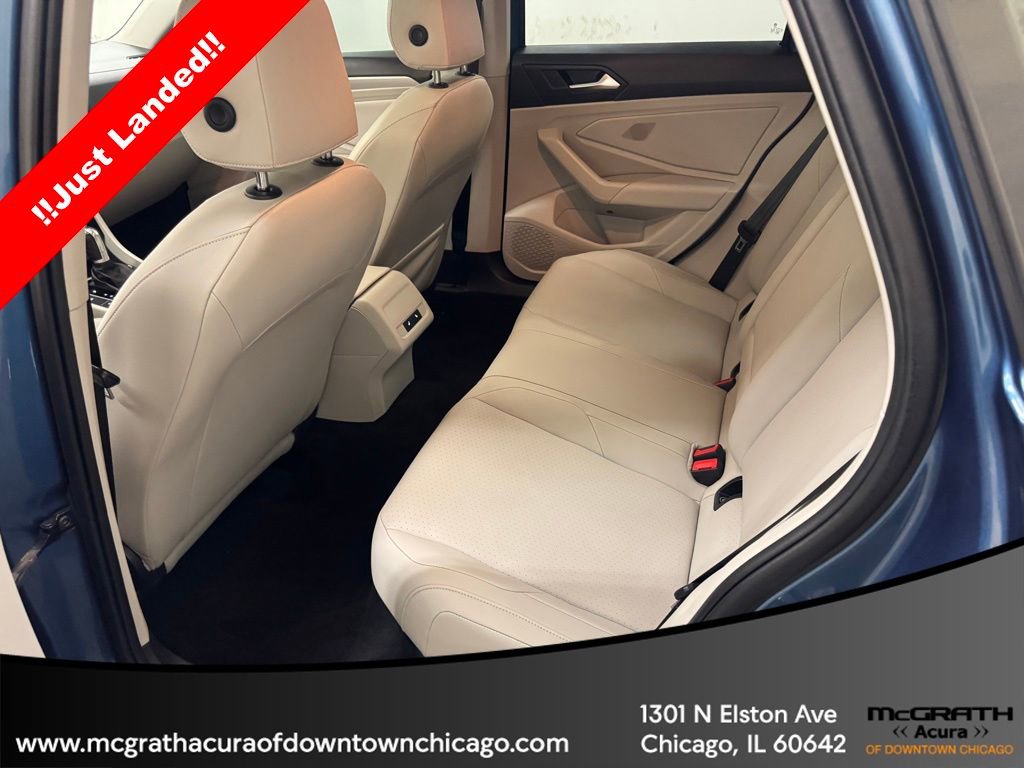 Used 2019 Volkswagen Jetta SE w/ Cold Weather Package image 29