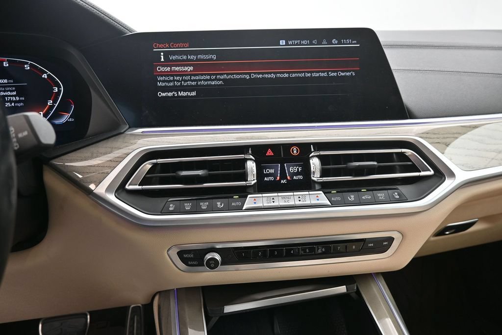 Used 2022 BMW X7 M50i AWD/4WD image 10