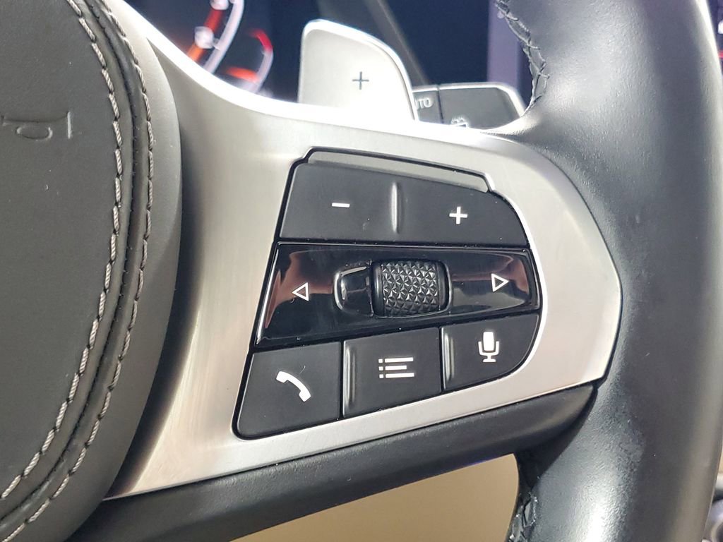 Used 2021 BMW X5 M50i image 22