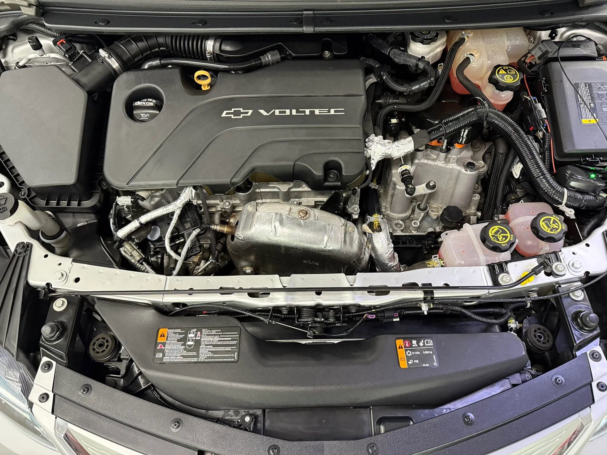 Used 2017 Chevrolet Volt Premier w/ Driver Confidence II Package image 34