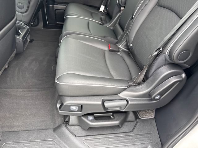 Used 2025 Honda Odyssey Elite image 19
