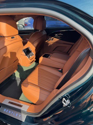 Used 2022 Bentley Flying Spur W12 image 6