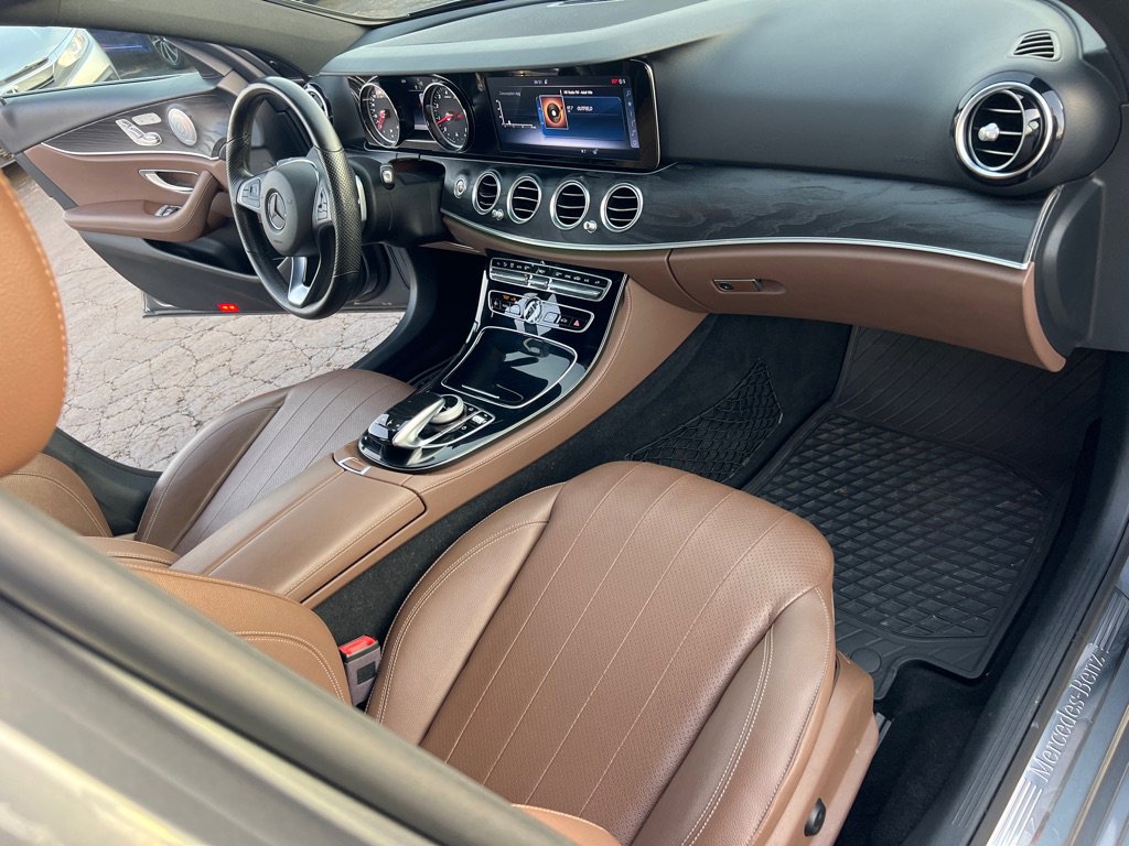 Used 2017 Mercedes-Benz E 300 E 300 4MATIC LUXURY image 19