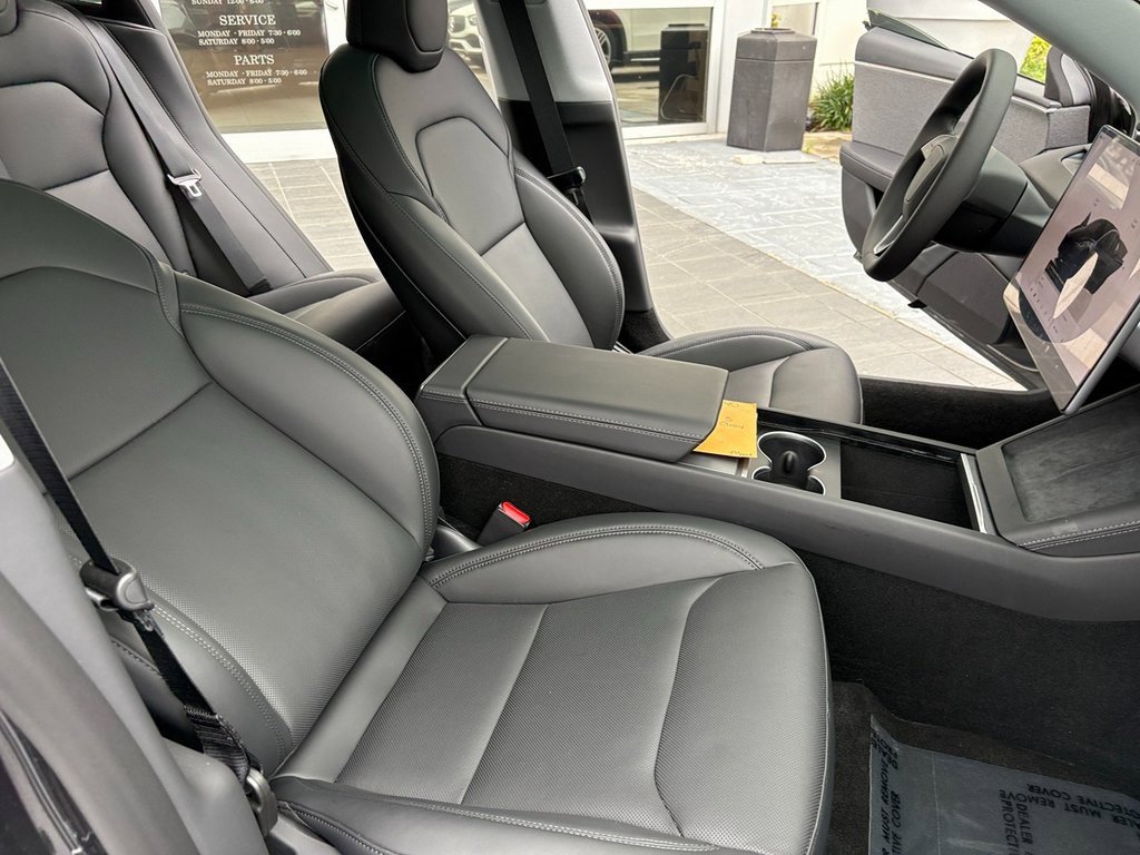 Used 2025 Tesla Model 3 Long Range image 22