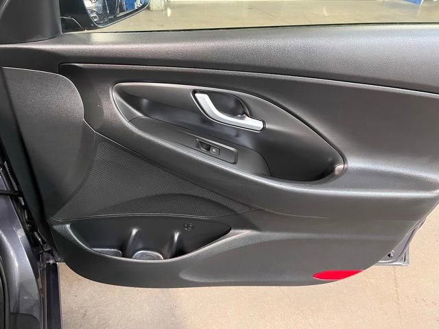 Used 2019 Hyundai Elantra GT image 11