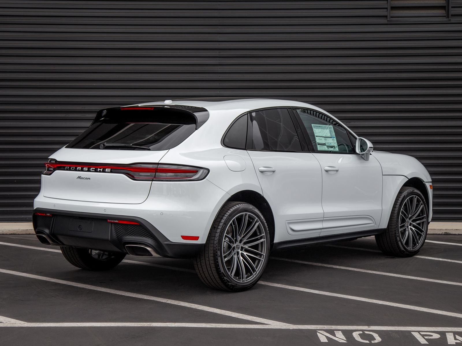 New 2026 Porsche Macan AWD/4WD image 7