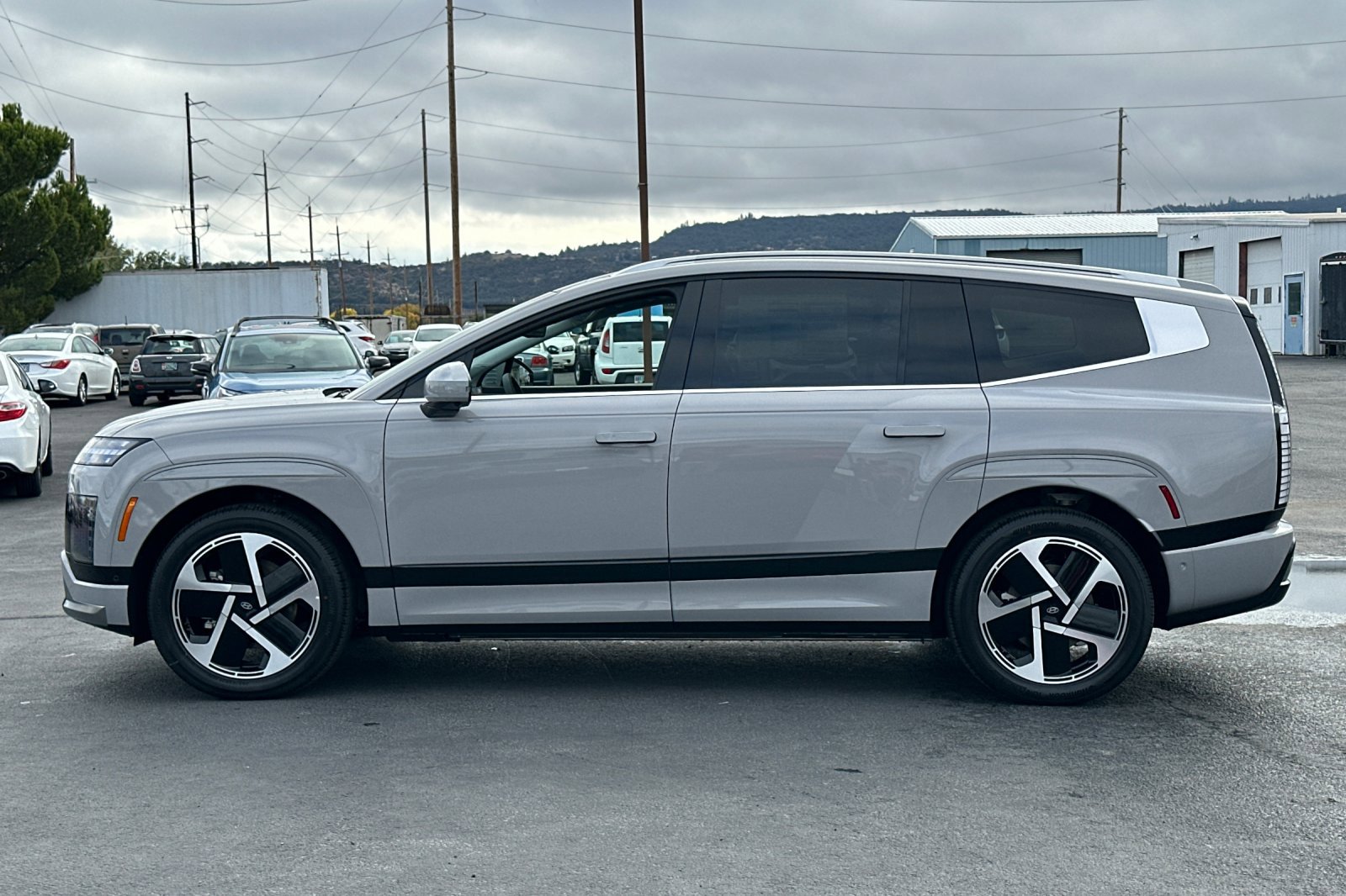 New 2026 Hyundai Ioniq 9 Calligraphy image 7