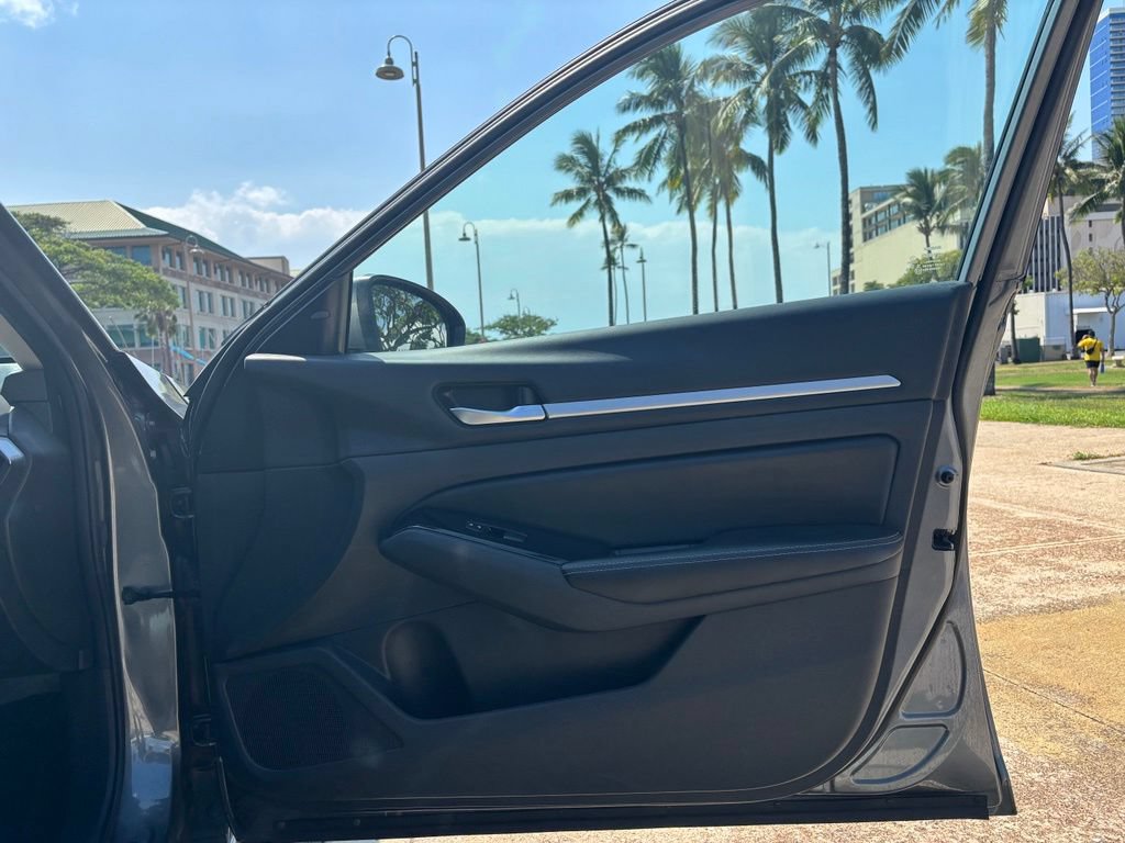 Used 2023 Nissan Altima 2.5 SV FWD image 15