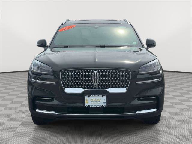 Used 2023 Lincoln Aviator Reserve w/ Elements Package Plus image 2