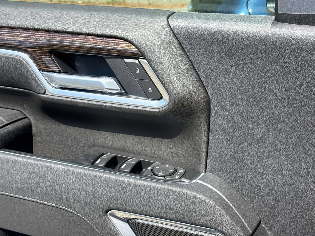 New 2026 GMC Sierra 2500 SLE w/ SLE Convenience Package AWD/4WD image 7