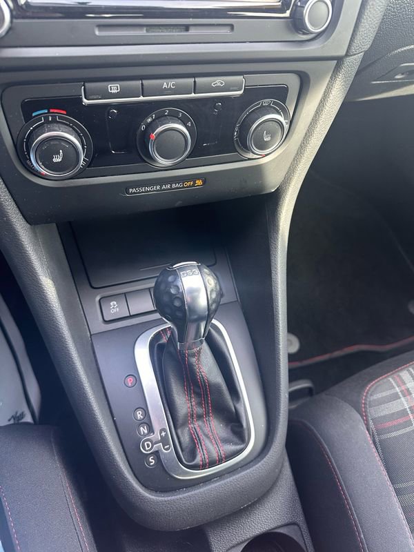 Used 2013 Volkswagen Golf 4-Door image 13