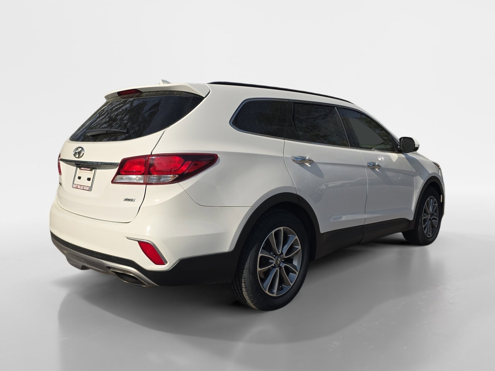 Used 2017 Hyundai Santa Fe SE image 5