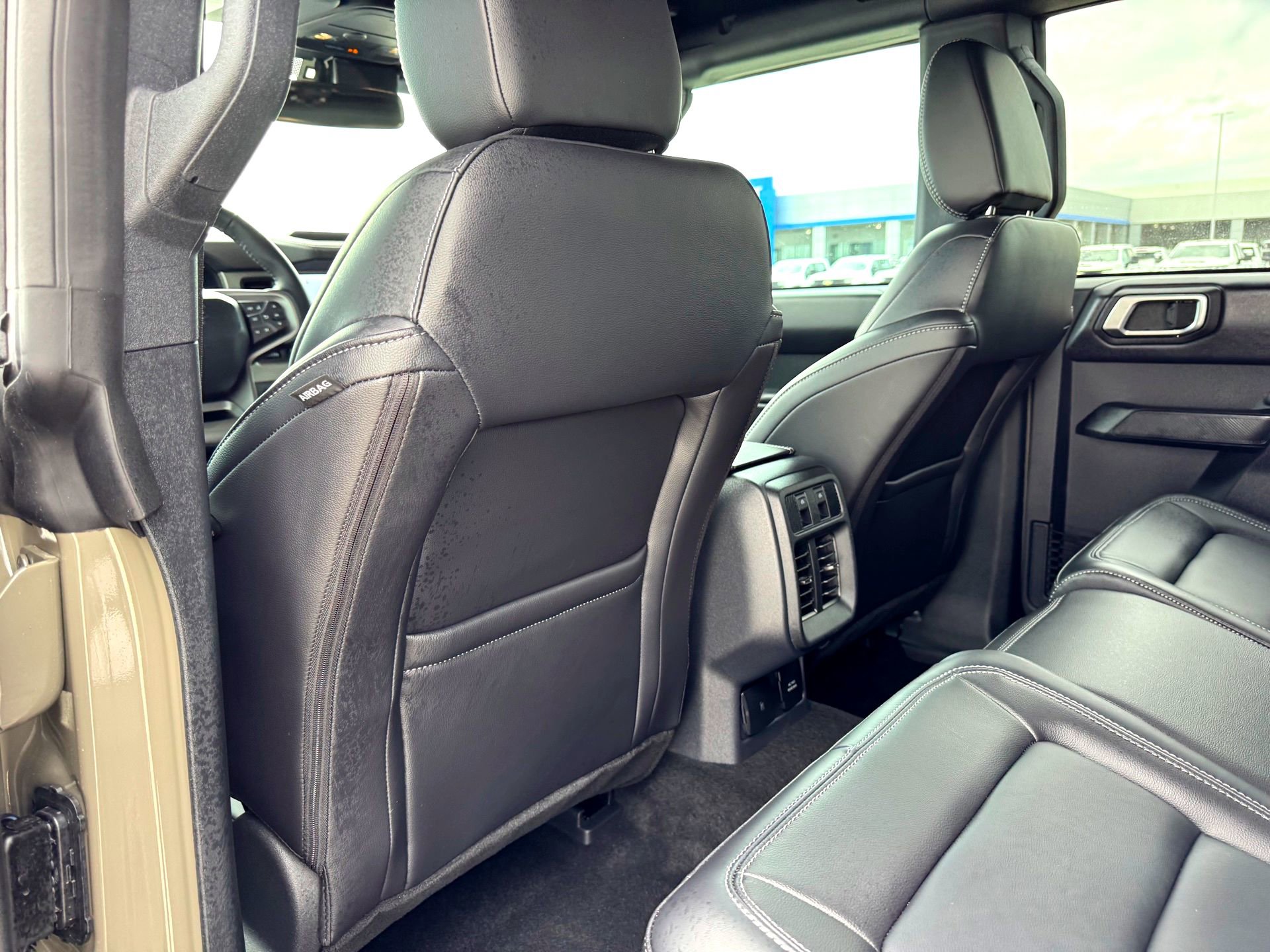 Used 2026 Ford Bronco Outer Banks image 18