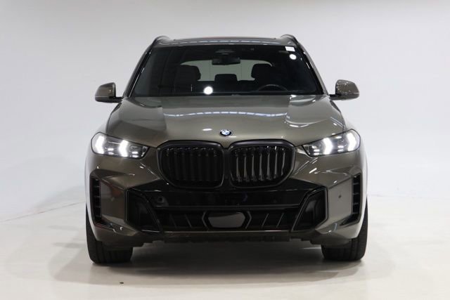 Used 2024 BMW X5 xDrive40i w/ M Sport Package AWD/4WD image 2