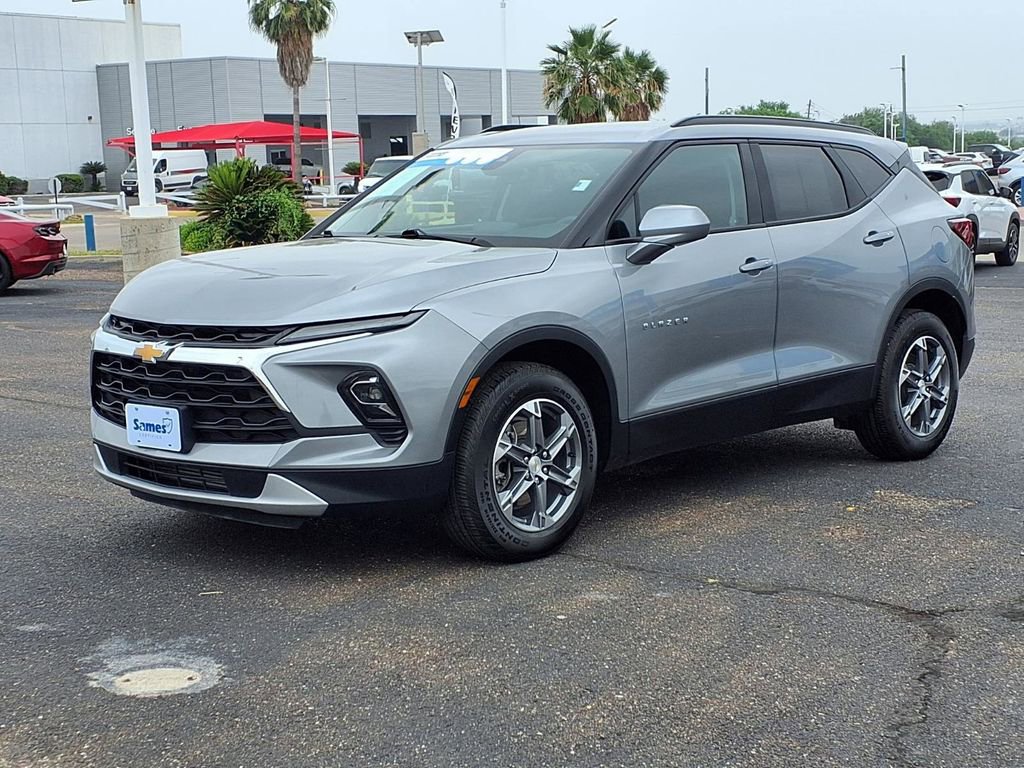 Used 2024 Chevrolet Blazer LT w/ Convenience Package FWD image 4