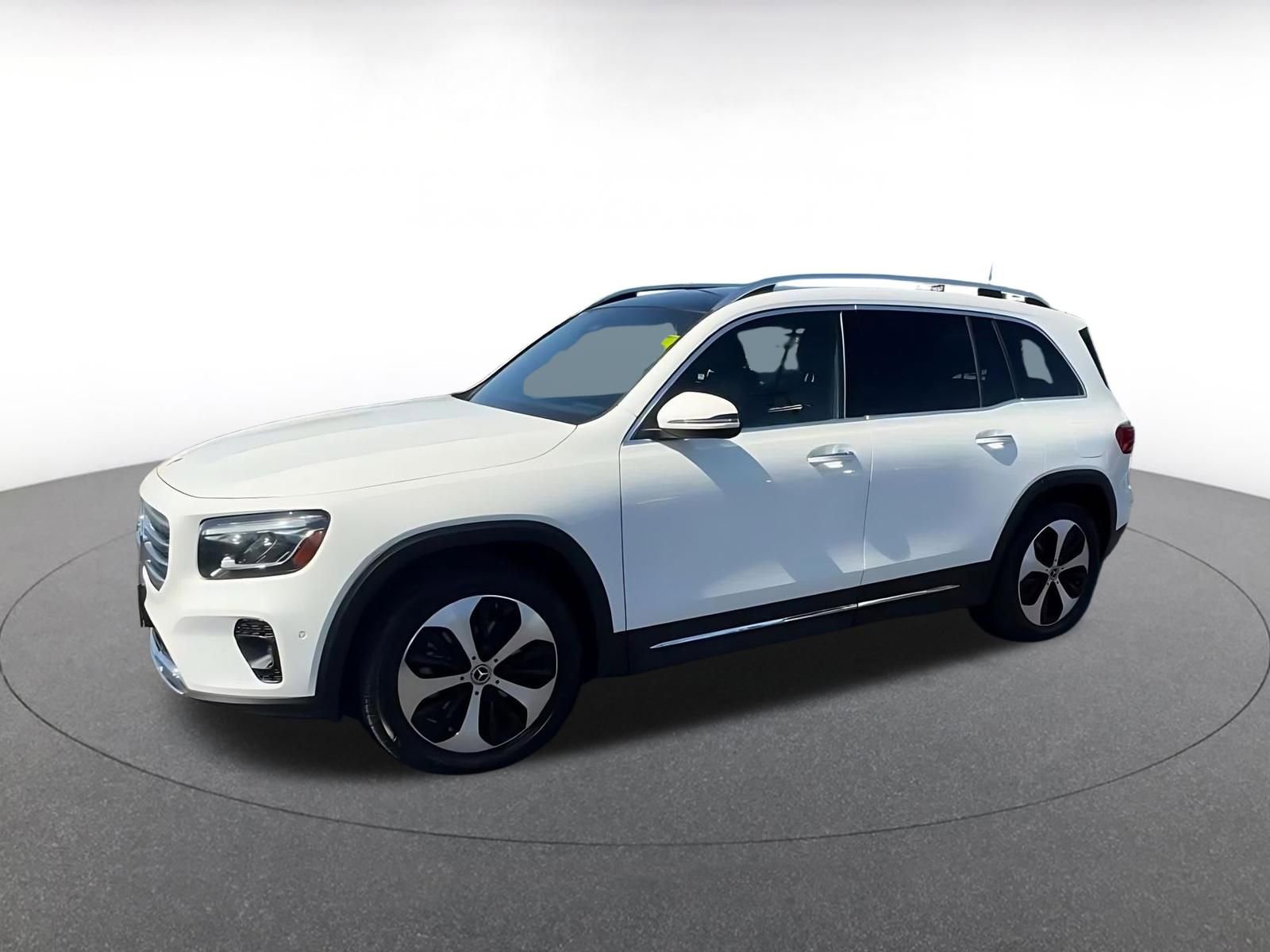 Used 2025 Mercedes-Benz GLB 250 image 8