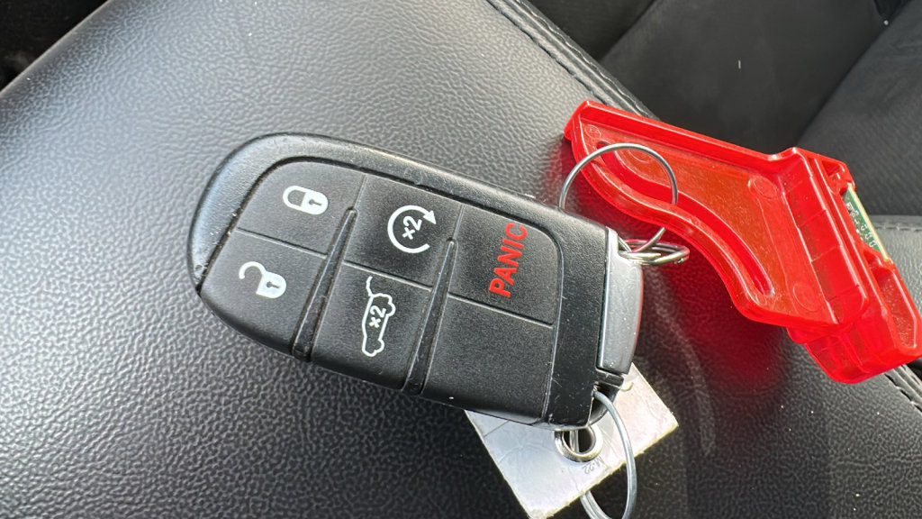 Used 2021 Jeep Grand Cherokee Laredo X image 29