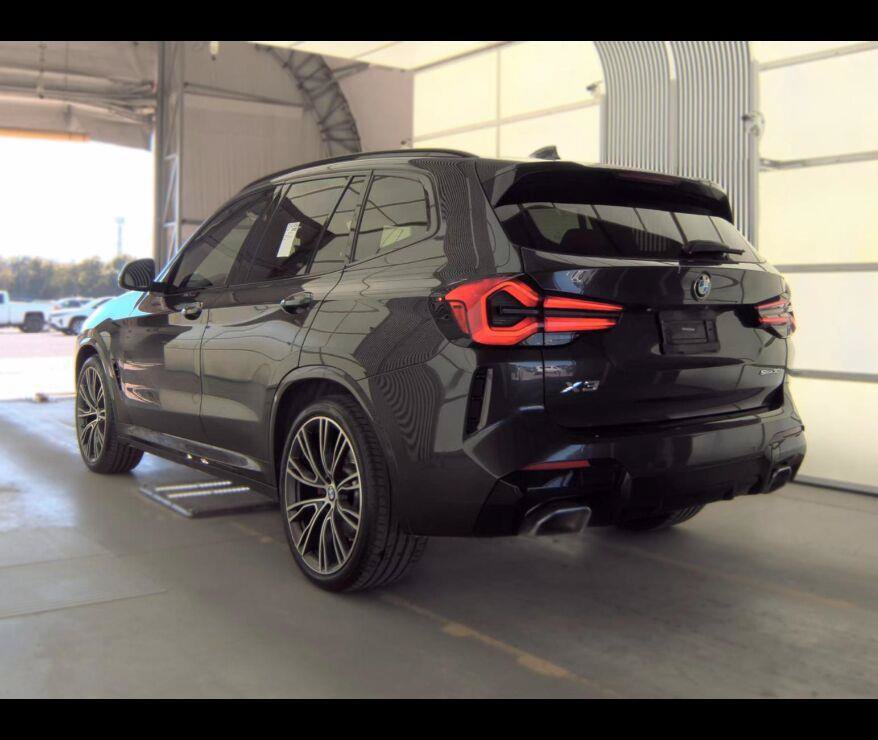 Used 2022 BMW X3 sDrive30i w/ M Sport Package 2 RWD image 11