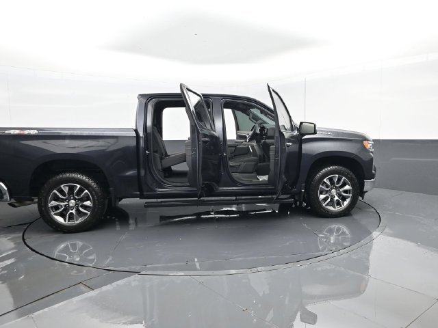 Used 2024 Chevrolet Silverado 1500 LT AWD/4WD image 28