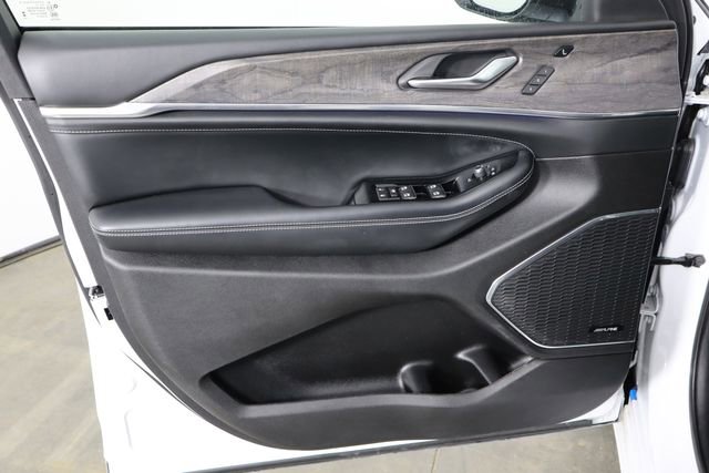 Used 2023 Jeep Grand Cherokee L Overland w/ Luxury Tech Group IV image 22