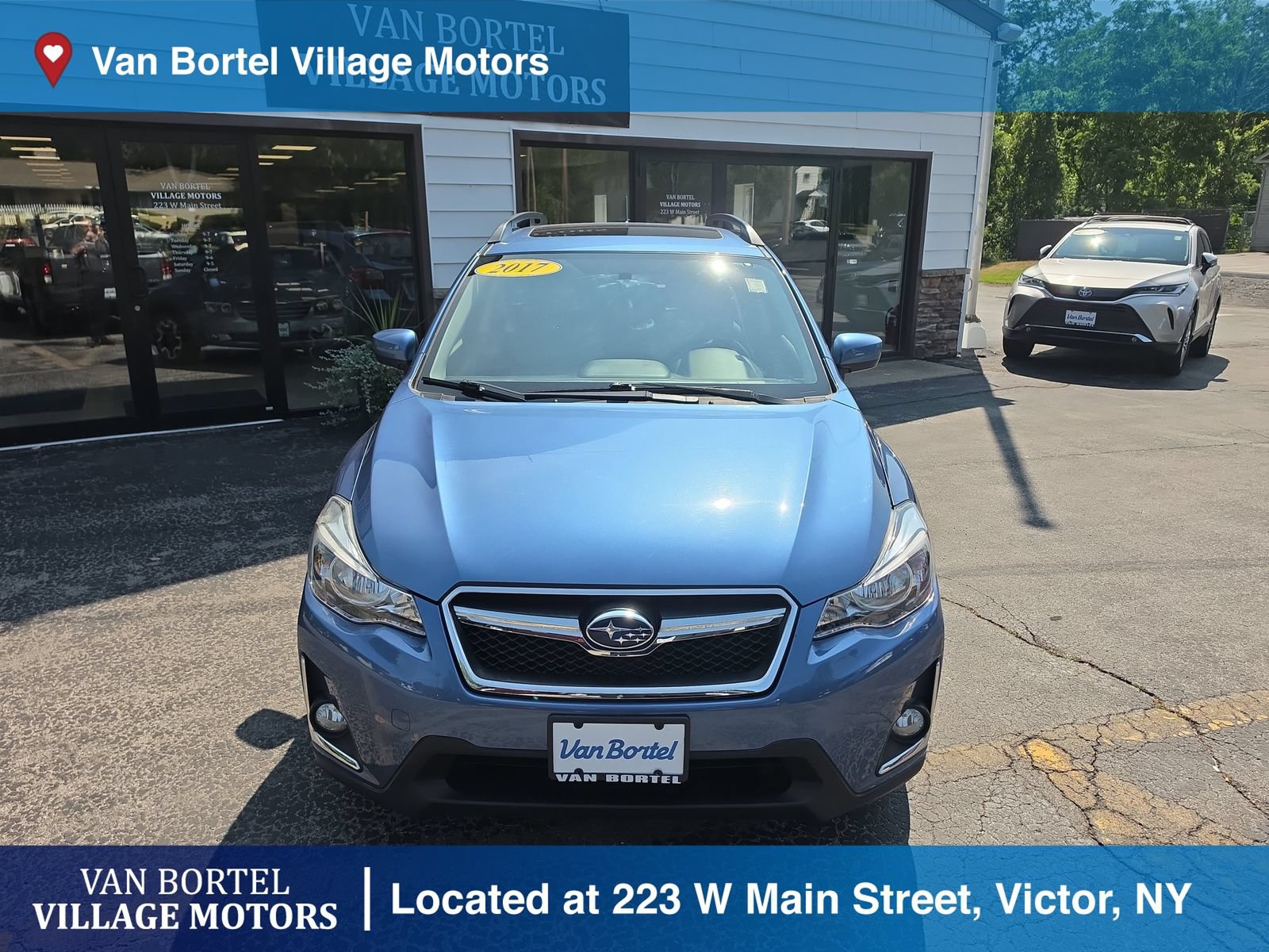 Used 2017 Subaru Crosstrek 2.0i Premium w/ Moonroof Package AWD/4WD image 2