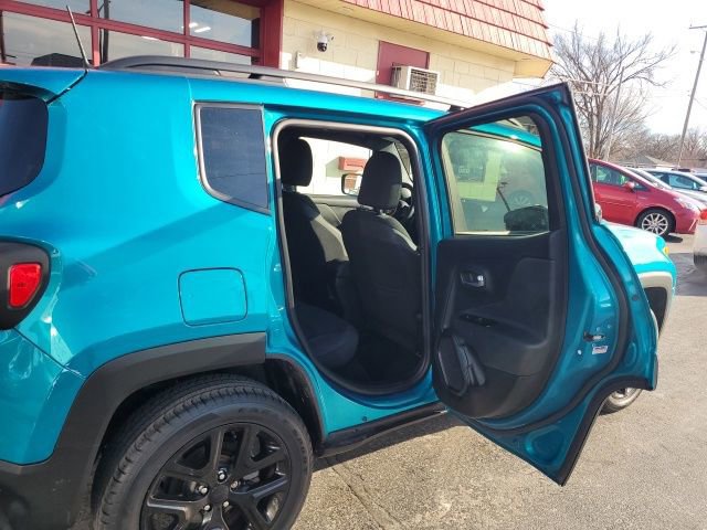 Used 2022 Jeep Renegade Altitude image 24