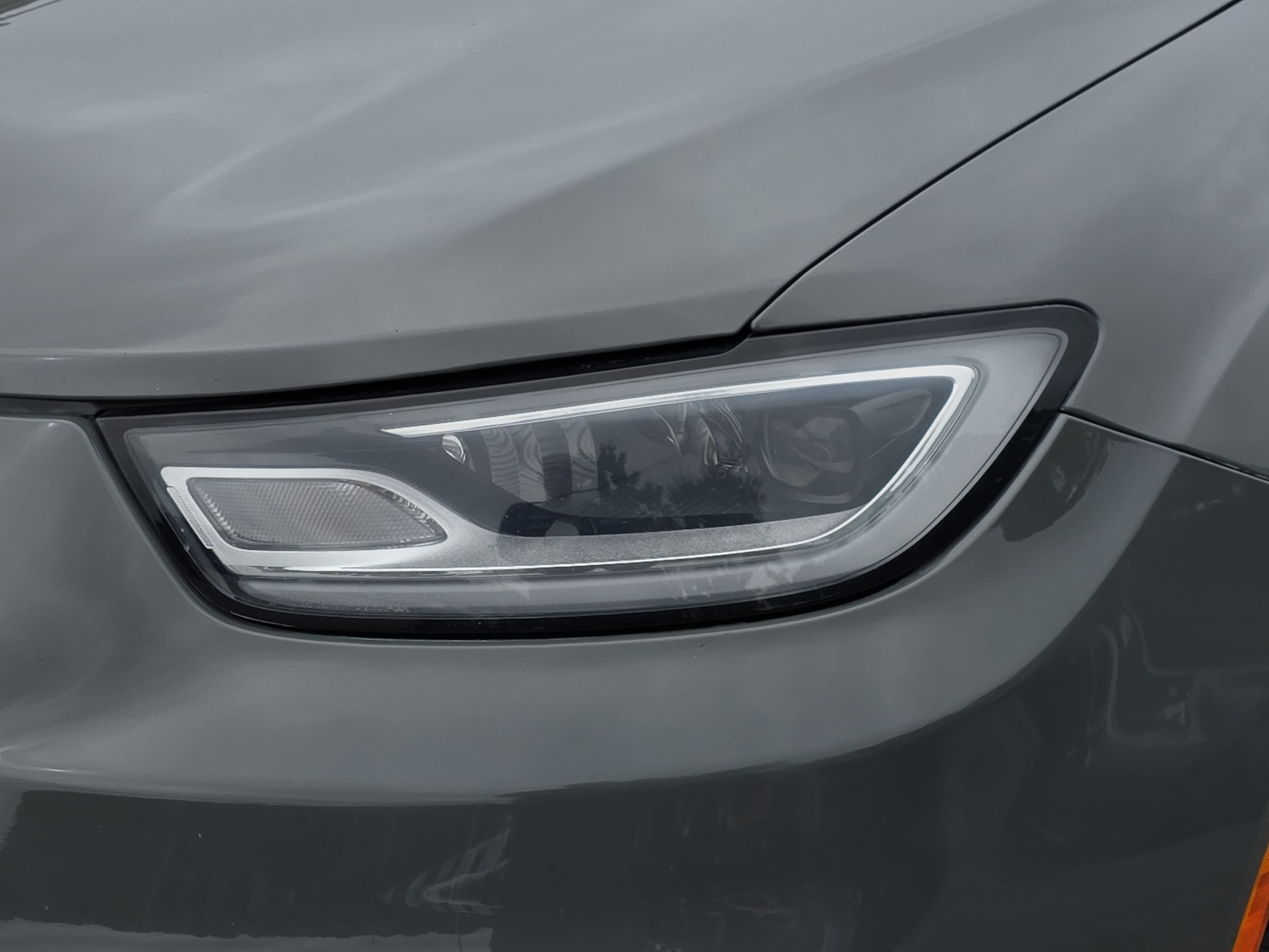 Used 2025 Chrysler Pacifica Limited FWD image 29