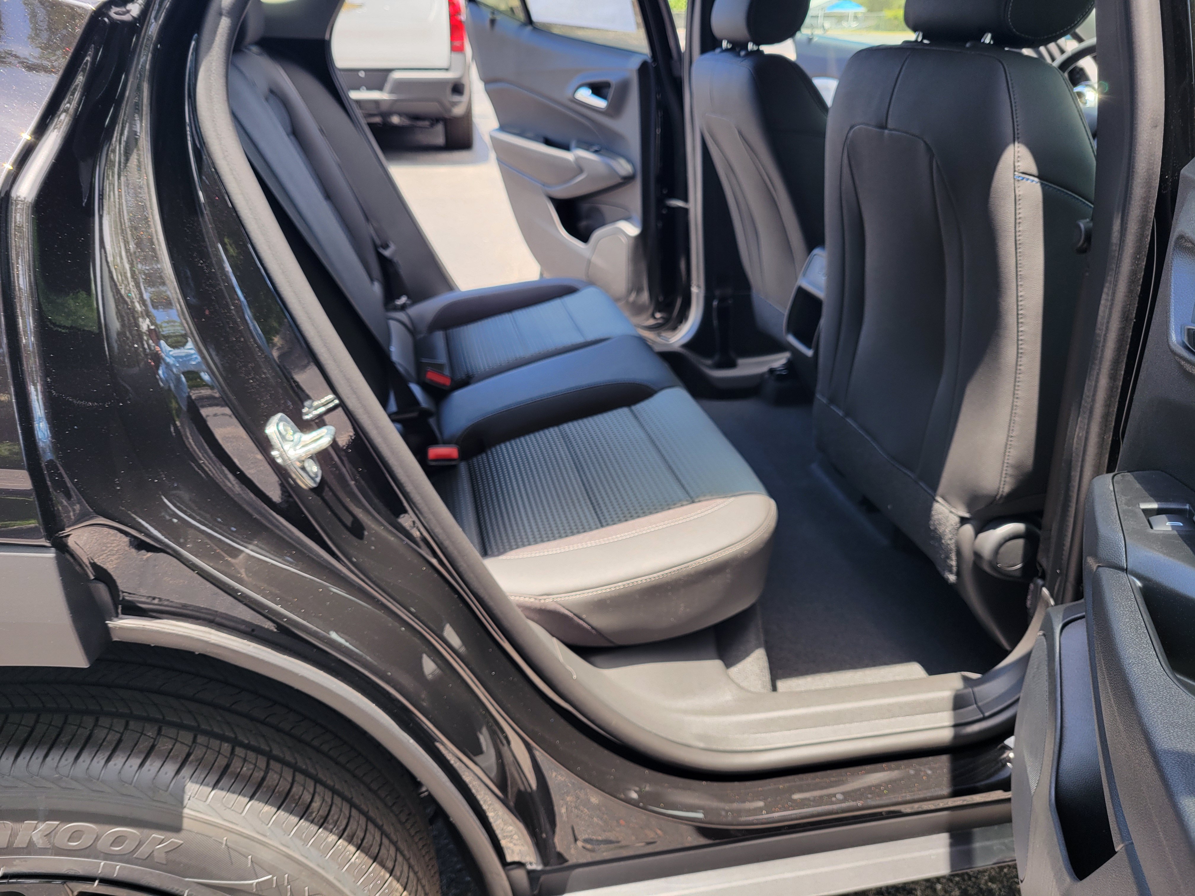 New 2026 Chevrolet Trax LT w/ Driver Confidence Package FWD image 29
