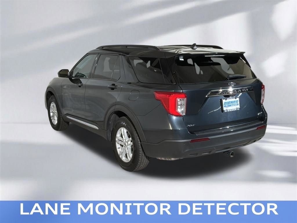 Used 2022 Ford Explorer XLT AWD/4WD image 7