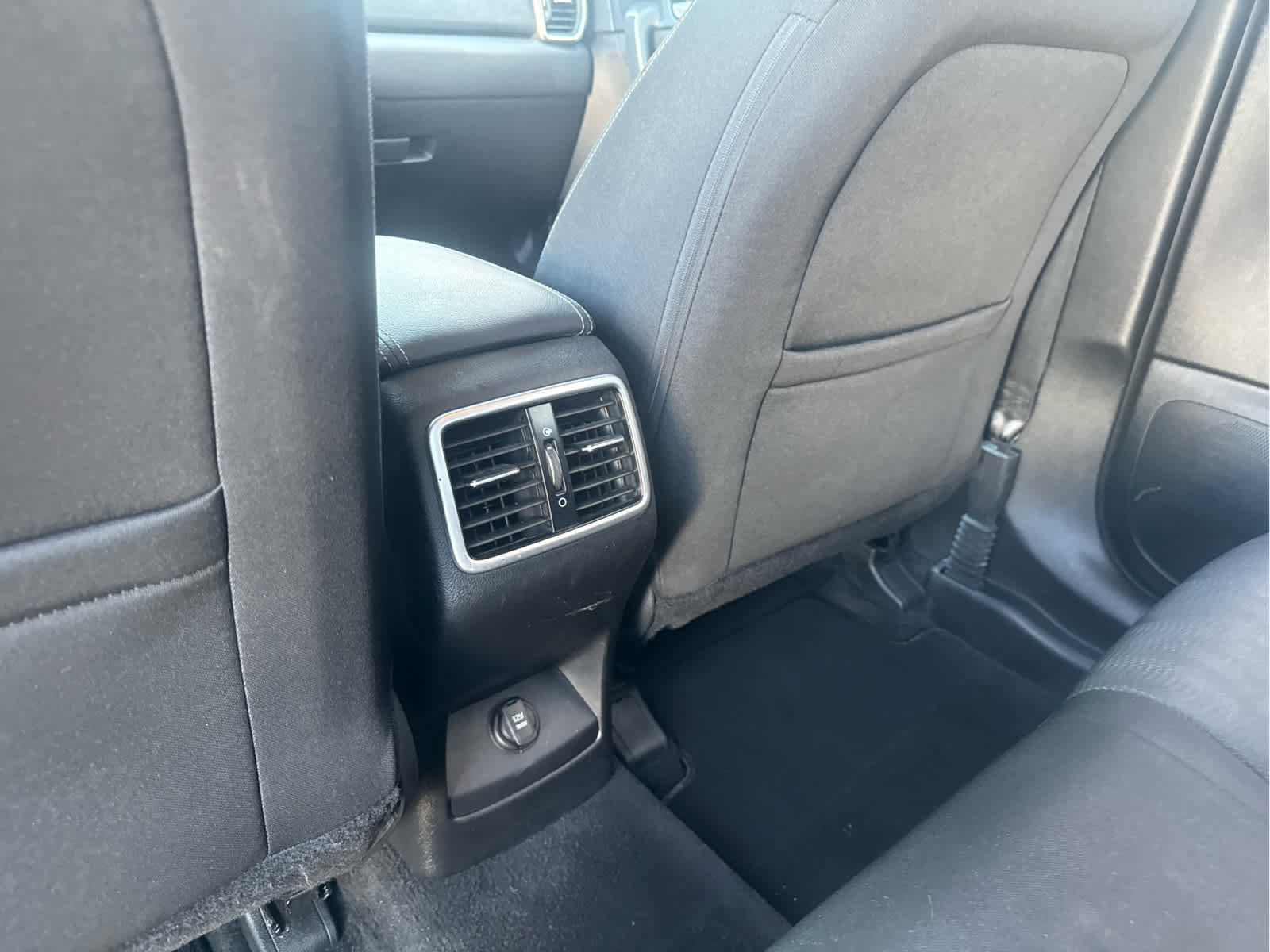 Used 2022 Kia Sportage LX image 27