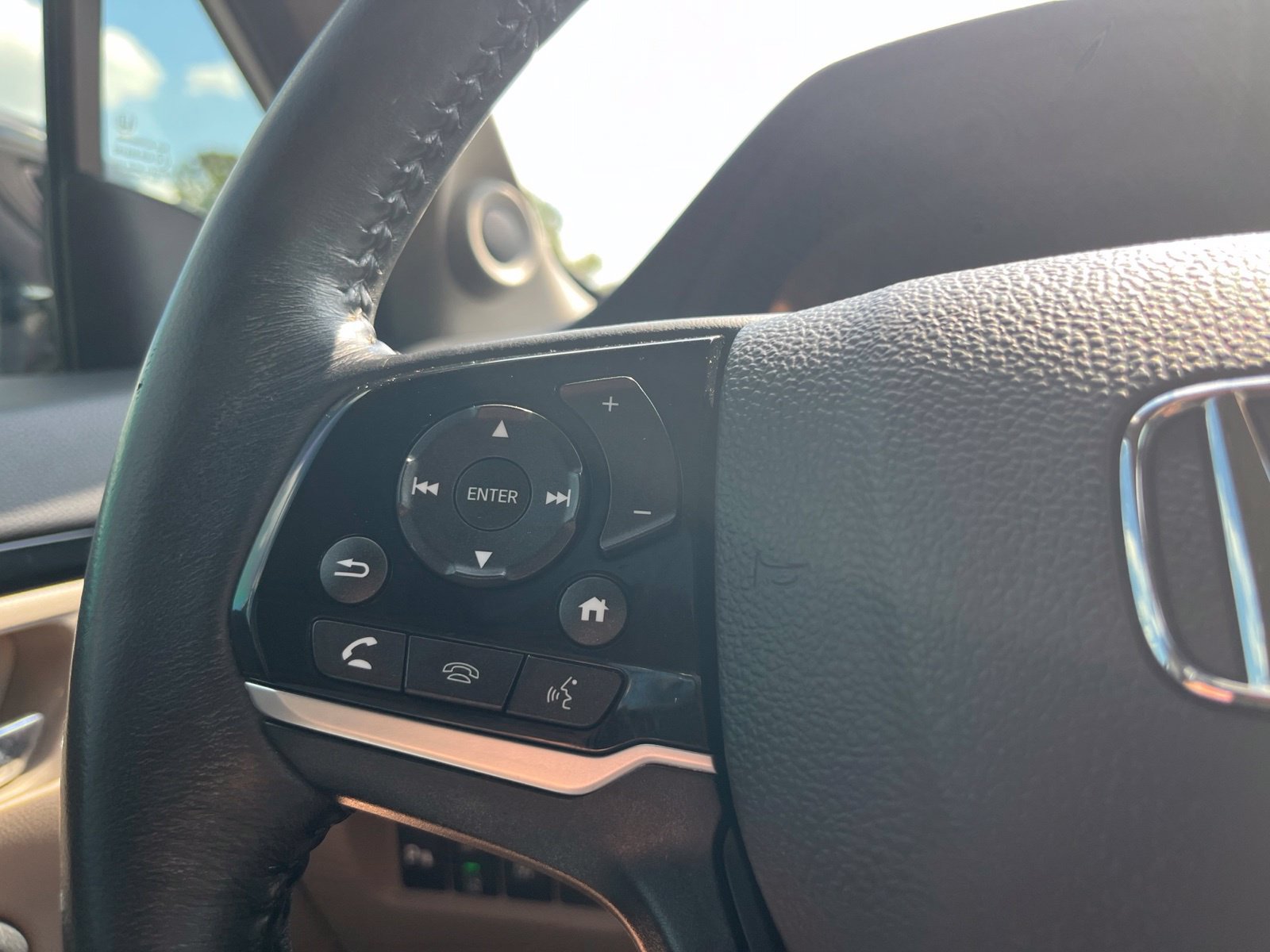 Used 2020 Honda Pilot Touring image 14