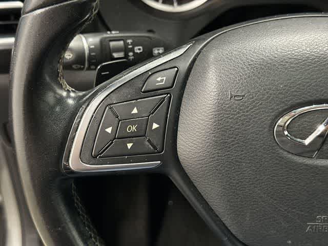 Used 2018 INFINITI QX30 Premium w/ Technology Package FWD image 17