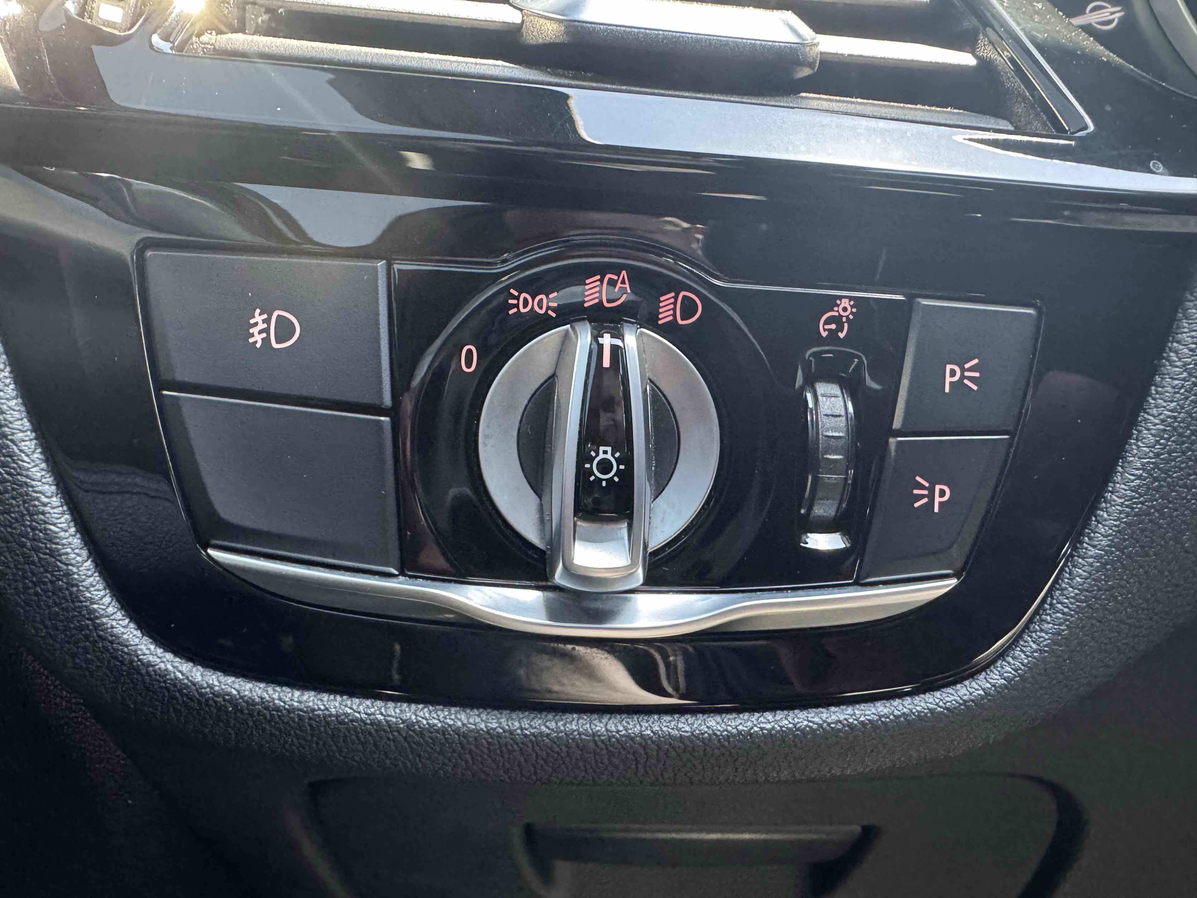 Used 2018 BMW 540i image 32