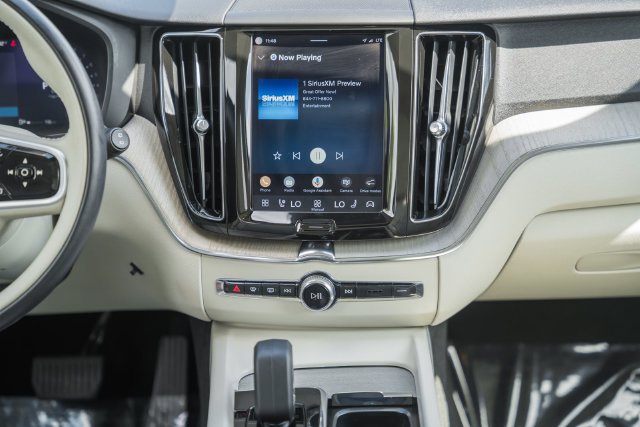 Certified 2023 Volvo XC60 B5 Plus w/ Climate Package AWD/4WD image 22