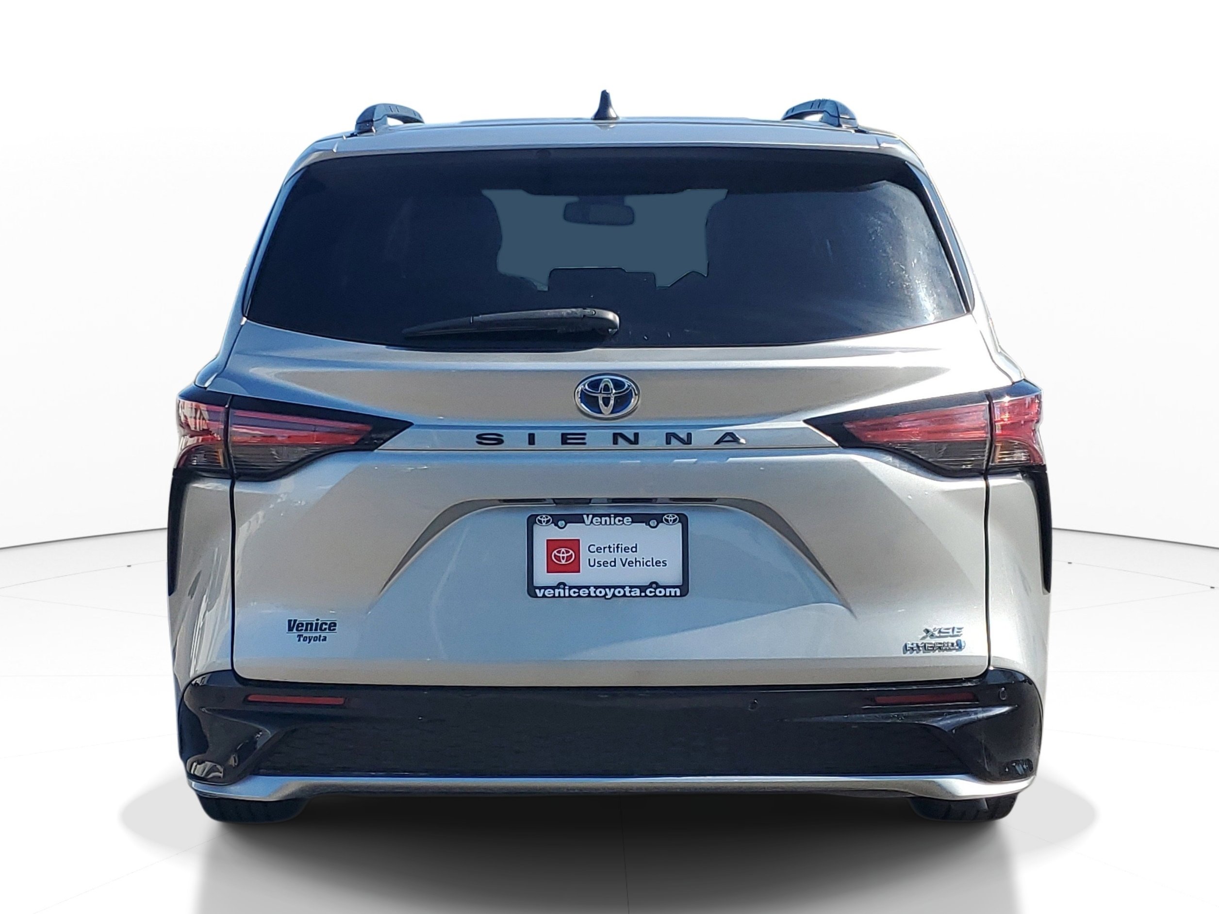 Certified 2022 Toyota Sienna XSE w/ XSE Plus Package FWD image 5